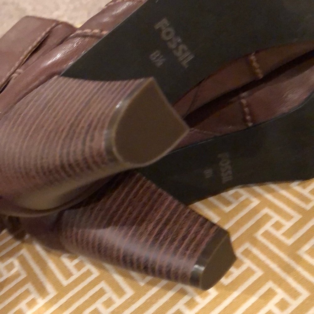 Vintage Fossil Brown Slouchy boots - Picture 6 of 6